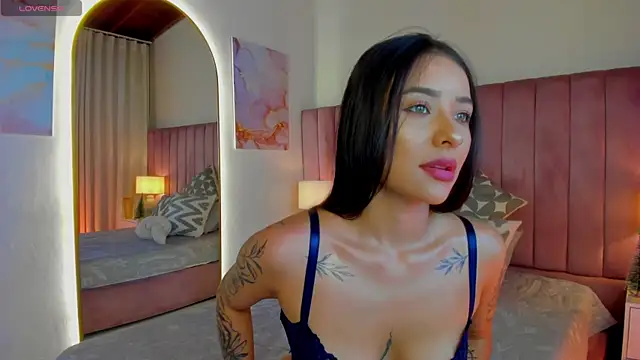 SweetGirl       online show from December 2025 10:45:02 AM