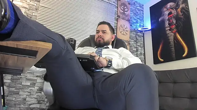 Ethan Castellano online show from June 2026 10:33:01 PM