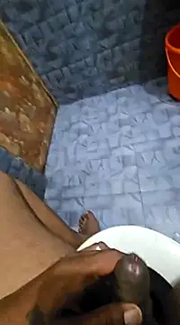 Snapshot of Mallu_ajanraj143 chatting on December 2024 08:58:02 PM Mallu ajanraj143 online show from December 2024 08:58:02 PM