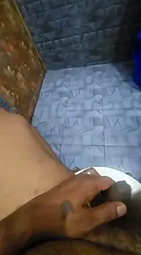 Snapshot of Mallu_ajanraj143 chatting on February 2025 08:36:01 PM Mallu ajanraj143 online show from February 2025 08:36:01 PM