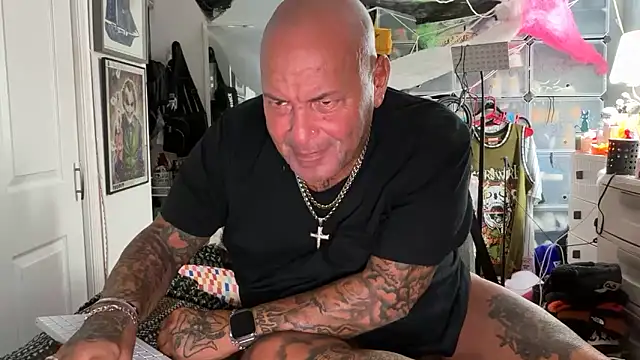 joeytatts66 online show from September 2025 02:17:01 AM