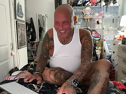 joeytatts66 online show from October 2025 04:20:02 AM