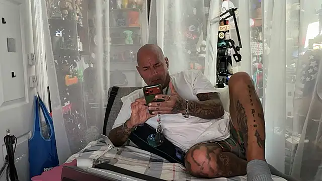joeytatts66 online show from July 2026 01:14:01 AM