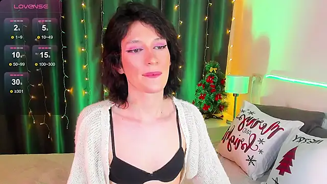 Snapshot of Kolette_Gray chatting on December 2024 07:17:01 PM Kolette Gray online show from December 2024 07:17:01 PM