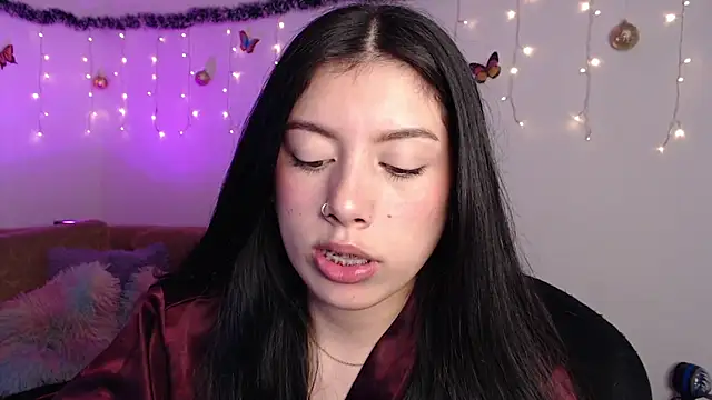 Snapshot of iam_emy chatting on January 2025 01:18:02 AM iam emy online show from January 2025 01:18:02 AM