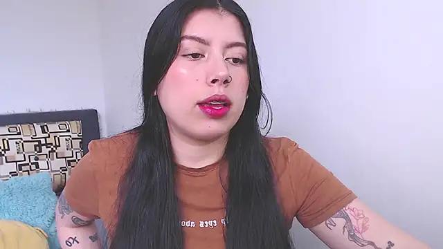 Snapshot of iam_emy chatting on October 2025 09:04:01 PM iam emy online show from October 2025 09:04:01 PM