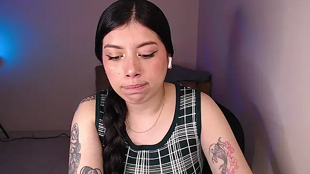 Snapshot of iam_emy chatting on February 2026 03:43:01 AM iam emy online show from February 2026 03:43:01 AM