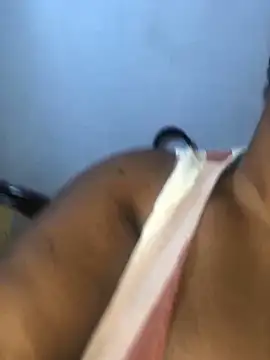 Snapshot of PervertPreggy chatting on December 2024 04:31:02 AM PervertPreggy online show from December 2024 04:31:02 AM