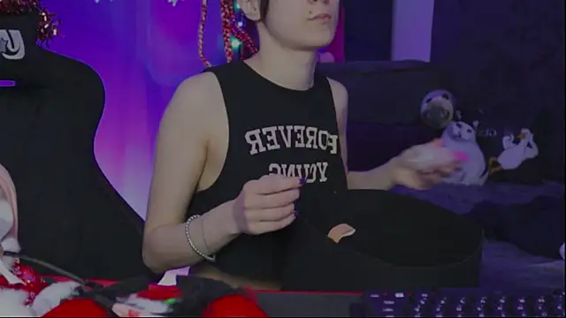 Snapshot of Kathleen_Meow chatting on January 2025 12:52:02 PM Kathleen Meow online show from January 2025 12:52:02 PM