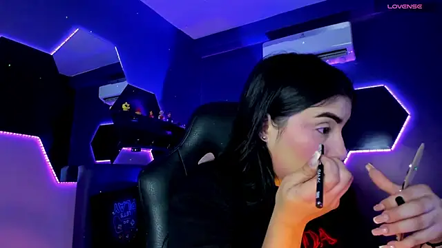 Belliinda 21 online show from November 2025 06:44:02 PM