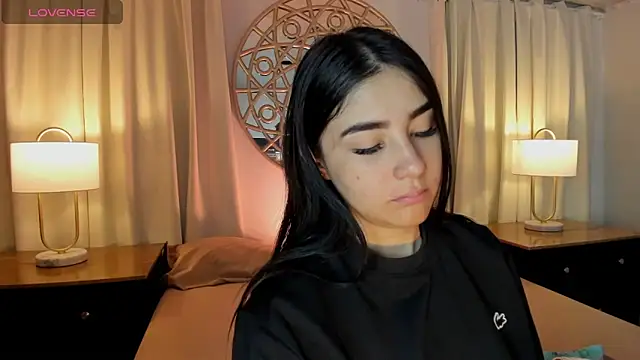 Snapshot of Belliinda_21 chatting on May 2026 07:00:01 PM Belliinda 21 online show from May 2026 07:00:01 PM