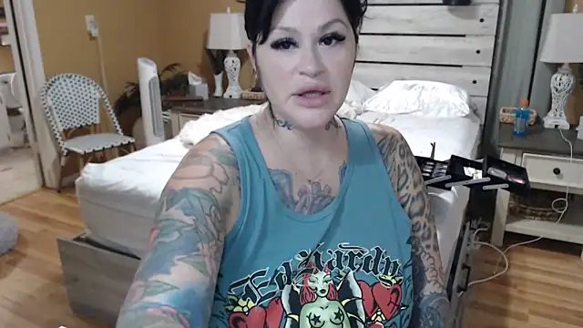 TexasTattooedHouseWife online show from April 2026 02:11:01 PM