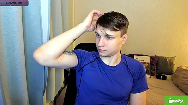 handsome guy01 online show from February 2026 05:40:02 PM