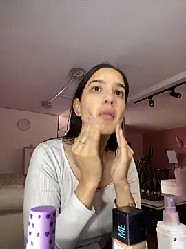 Snapshot of Praga_Pink chatting on December 2024 11:47:01 PM Praga Pink online show from December 2024 11:47:01 PM