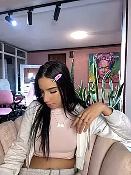 Snapshot of Praga_Pink chatting on January 2025 05:08:02 AM Praga Pink online show from January 2025 05:08:02 AM