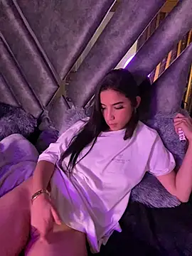 Snapshot of Praga_Pink chatting on January 2025 07:37:02 AM Praga Pink online show from January 2025 07:37:02 AM