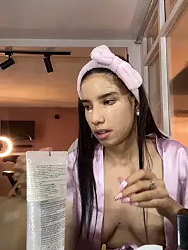 Snapshot of Praga_Pink chatting on January 2025 01:36:02 AM Praga Pink online show from January 2025 01:36:02 AM