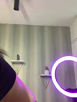 Snapshot of Praga_Pink chatting on March 2025 07:04:02 AM Praga Pink online show from March 2025 07:04:02 AM