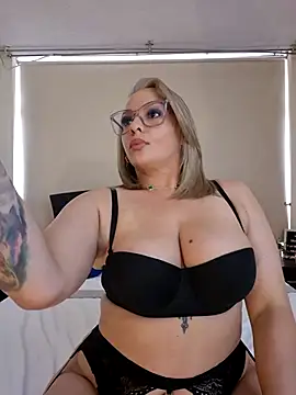 Snapshot of Aligoldbottom chatting on March 2025 06:19:02 PM Aligoldbottom online show from March 2025 06:19:02 PM