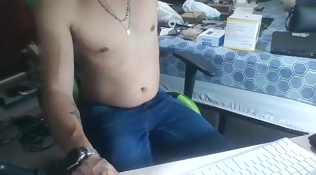 Snapshot of SOLESFETISHBR chatting on March 2025 02:18:02 AM SOLESFETISHBR online show from March 2025 02:18:02 AM