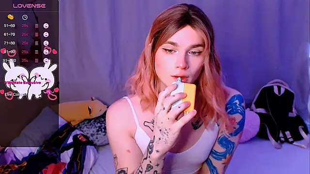 Alice Hells online show from February 2026 05:44:02 AM