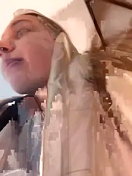 Lia  Love online show from December 2024 04:28:01 PM