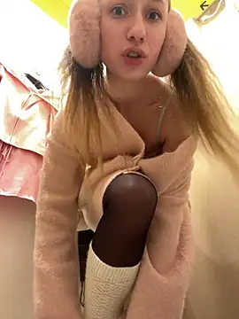 Lia  Love online show from January 2025 01:14:01 PM