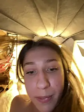 Lia  Love online show from January 2025 03:27:01 PM