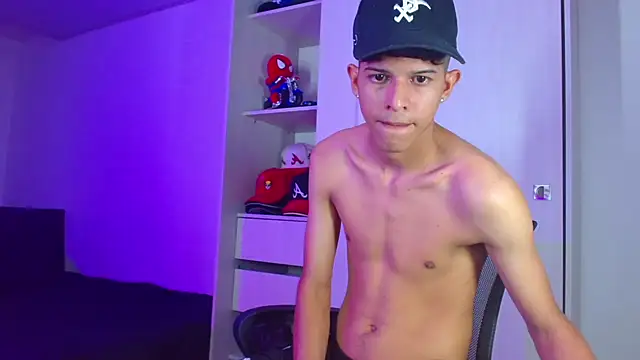 LiamGadiell online show from February 2025 01:46:02 AM