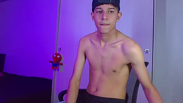 LiamGadiell online show from February 2025 01:55:01 AM