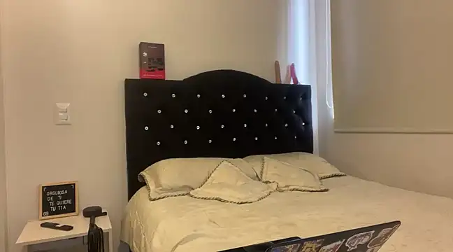 Scarlett Jazmin online show from February 2025 07:02:01 PM