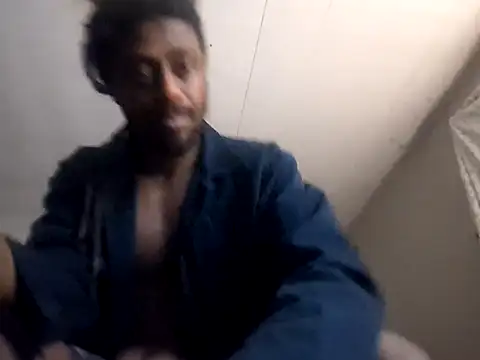 Snapshot of Zaddywood60 chatting on March 2026 09:32:02 AM Zaddywood60 online show from March 2026 09:32:02 AM