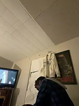 Snapshot of Zaddywood60 chatting on April 2026 04:32:02 AM Zaddywood60 online show from April 2026 04:32:02 AM