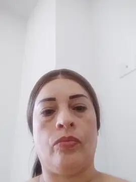 Snapshot of _Prinscarlet_ chatting on October 2025 09:01:01 PM Prinscarlet online show from October 2025 09:01:01 PM