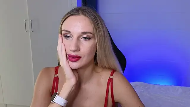 Snapshot of Megan_Kira chatting on June 2026 09:42:02 PM Megan Kira online show from June 2026 09:42:02 PM