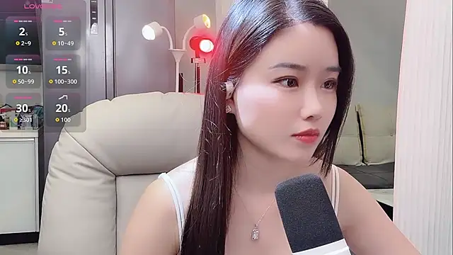 yoyo520- online show from November 2025 06:28:02 PM