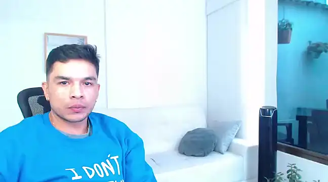 Snapshot of estebandelouis chatting on February 2025 01:11:02 PM estebandelouis online show from February 2025 01:11:02 PM