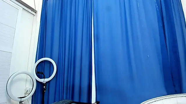 Snapshot of Analia18_ chatting on January 2025 06:14:01 PM Analia18 online show from January 2025 06:14:01 PM