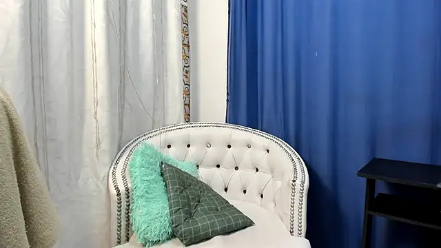 Snapshot of Analia18_ chatting on January 2025 06:31:01 PM Analia18 online show from January 2025 06:31:01 PM