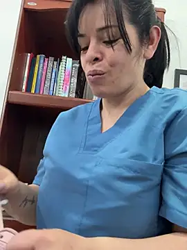 NATHALIA-28  online show from May 2026 04:04:02 PM