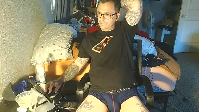 dadbod1178 online show from March 2025 11:38:01 PM