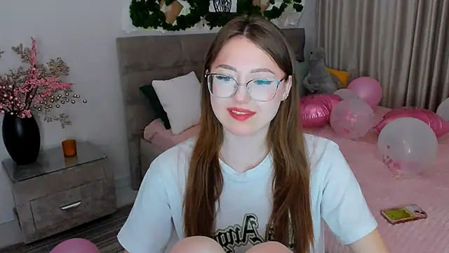 Snapshot of SereneFlame chatting on February 2025 04:10:02 PM SereneFlame online show from February 2025 04:10:02 PM