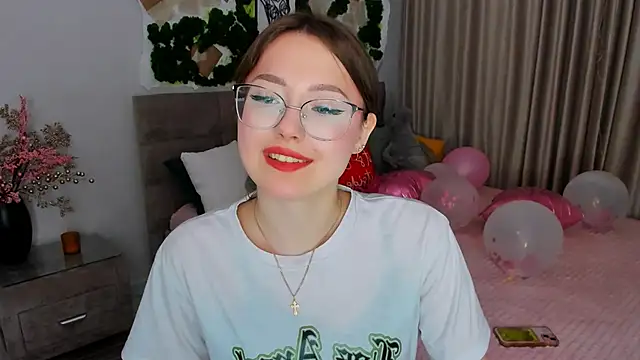 Snapshot of SereneFlame chatting on February 2025 07:36:01 PM SereneFlame online show from February 2025 07:36:01 PM