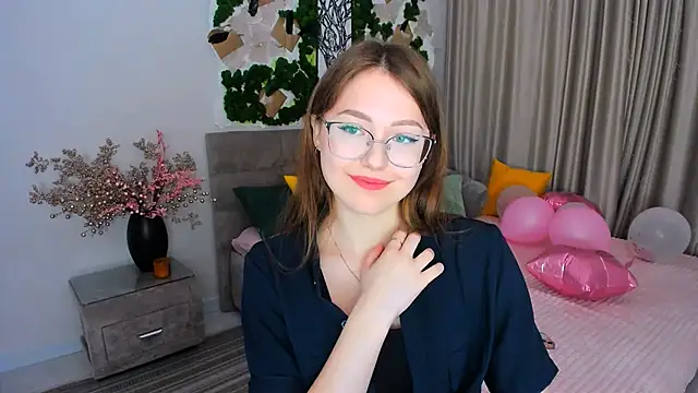 Snapshot of SereneFlame chatting on February 2025 03:59:01 PM SereneFlame online show from February 2025 03:59:01 PM