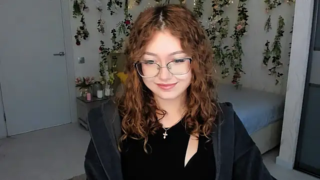 Snapshot of SereneFlame chatting on September 2025 10:39:02 AM SereneFlame online show from September 2025 10:39:02 AM