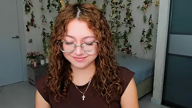 Snapshot of SereneFlame chatting on September 2025 04:18:02 PM SereneFlame online show from September 2025 04:18:02 PM