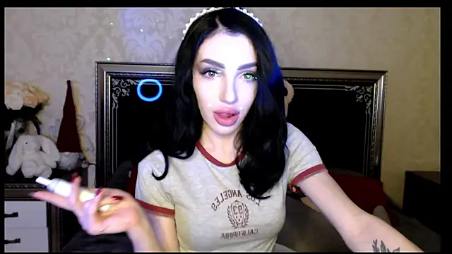 Snapshot of NancyLovee_ chatting on January 2025 06:54:02 PM NancyLovee online show from January 2025 06:54:02 PM