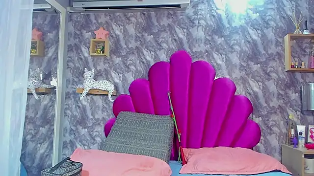 EMMAPARISS online show from October 2025 11:57:02 AM