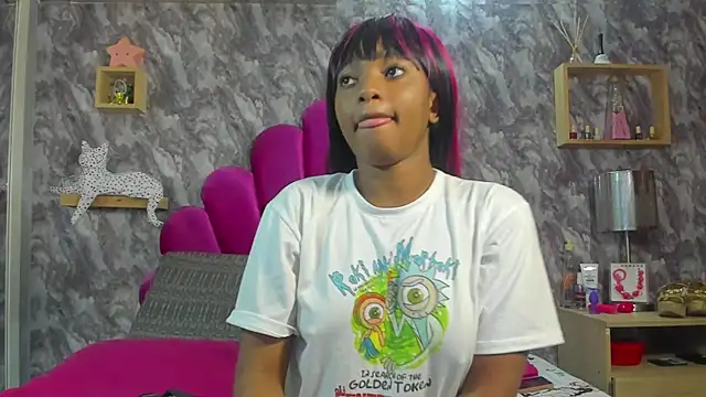 EMMAPARISS online show from November 2025 11:55:02 AM