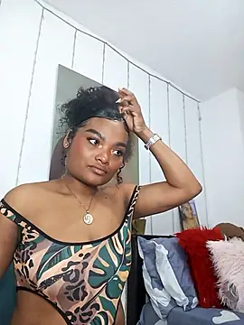 Snapshot of gianna_smith chatting on December 2025 07:58:02 AM gianna smith online show from December 2025 07:58:02 AM